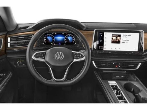 Used 2025 Volkswagen Atlas SE AWD/4WD image 7