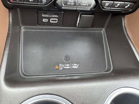 Used 2021 Chevrolet Tahoe High Country image 39