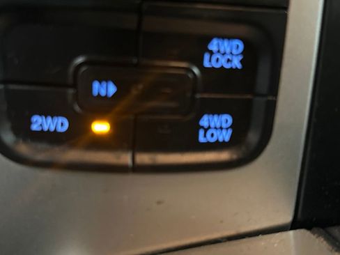 Used 2016 RAM 1500 Outdoorsman image 32