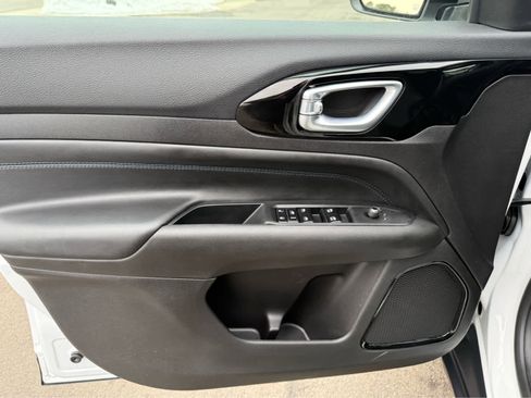 Used 2026 Jeep Compass Latitude w/ Quick Order Package 29K image 11