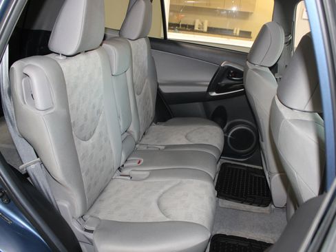 Used 2012 Toyota RAV4 Sport Utility 4D w/ Value Pkg image 22