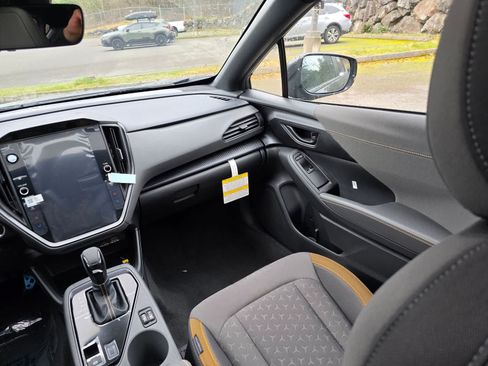 Used 2025 Subaru Crosstrek 2.5i Sport w/ Crosstrek Mirror Package AWD/4WD image 17