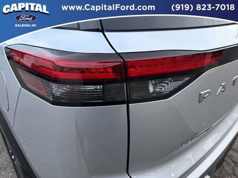 Used 2022 Nissan Pathfinder Platinum w/ Cargo Package image 15