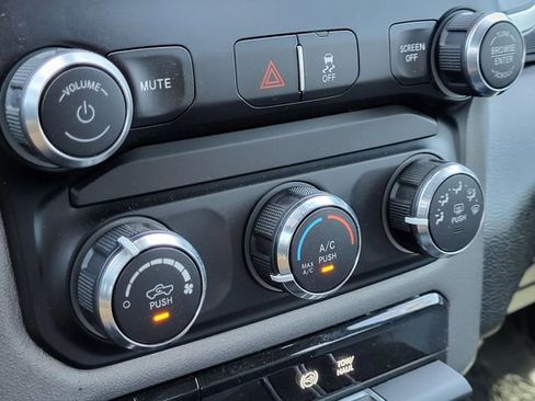 Certified 2024 RAM 2500 Big Horn AWD/4WD image 15