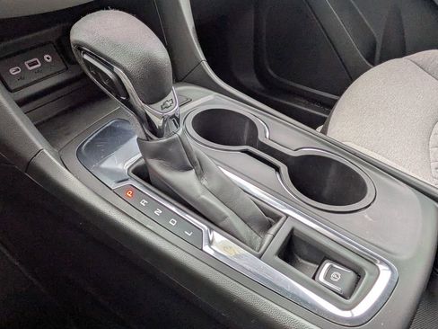 Used 2023 Chevrolet Equinox LT w/ Driver Convenience Package image 21