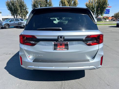 New 2026 Honda Odyssey EX-L image 4