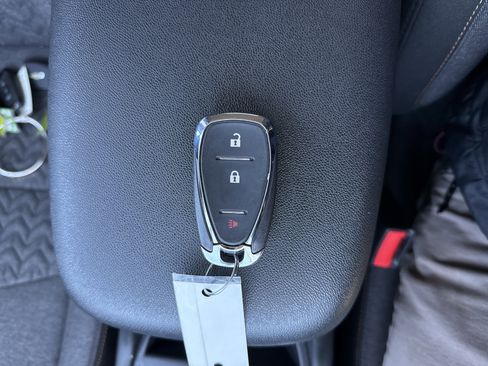 Used 2023 Chevrolet Equinox LT w/ LPO, Floor Liner Package image 23