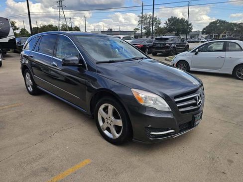 Used 2011 Mercedes-Benz R 350 4MATIC image 3