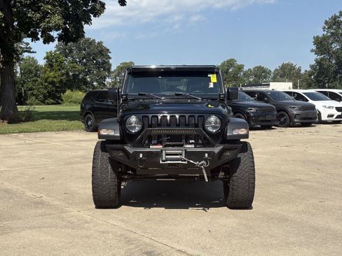 Used 2019 Jeep Wrangler Unlimited Sport S AWD/4WD image 16