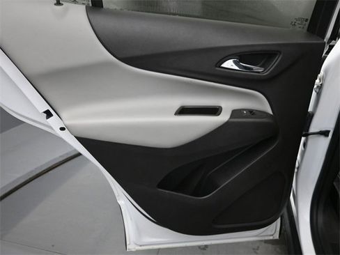 Used 2019 Chevrolet Equinox LS image 14
