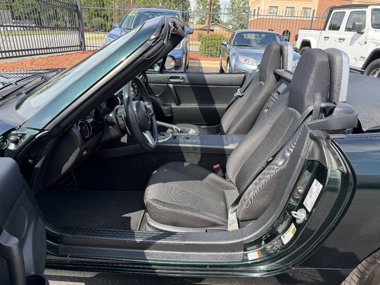 Used 2007 MAZDA MX-5 Miata Sport RWD image 14