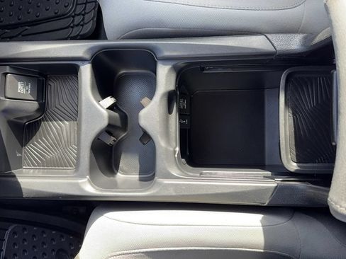 Used 2017 Honda CR-V LX image 22