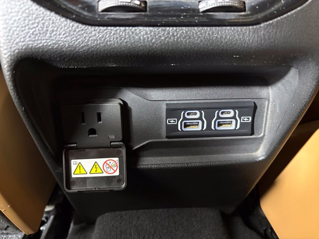 Used 2023 Jeep Grand Cherokee L Summit AWD/4WD image 35