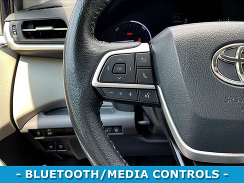 Used 2024 Toyota Sienna XLE AWD/4WD image 11