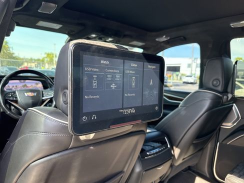 Used 2021 Cadillac Escalade Sport Platinum image 10