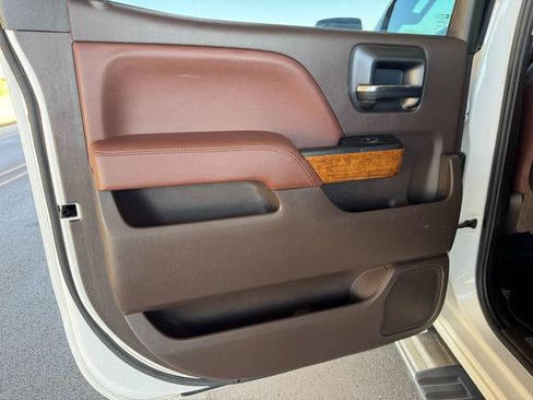 Used 2015 Chevrolet Silverado 2500 High Country w/ Duramax Plus Package image 19