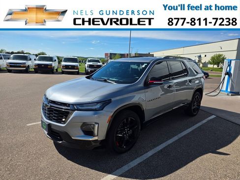 Used 2023 Chevrolet Traverse Premier w/ Redline Edition AWD/4WD image 3