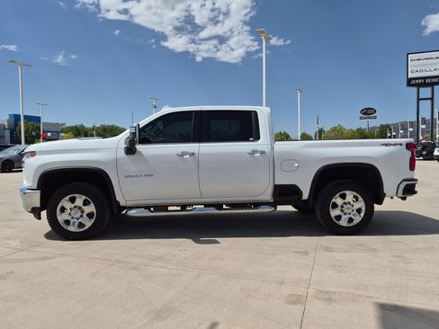 Used 2020 Chevrolet Silverado 3500 LTZ w/ LTZ Premium Package AWD/4WD image 2
