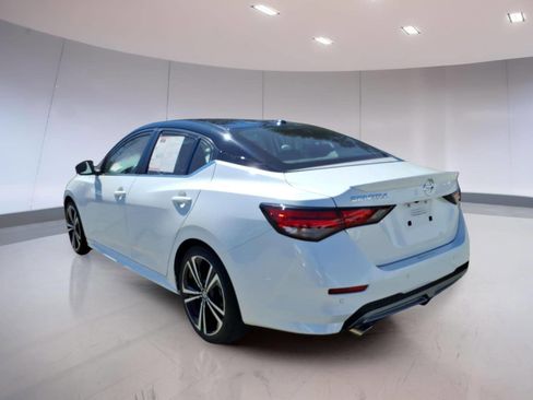 Used 2023 Nissan Sentra SR w/ SR Premium Package image 3