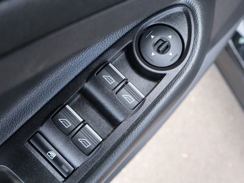 Used 2017 Ford Escape SE w/ Equipment Group 201A image 27