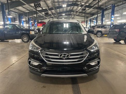 Used 2018 Hyundai Santa Fe Sport image 2