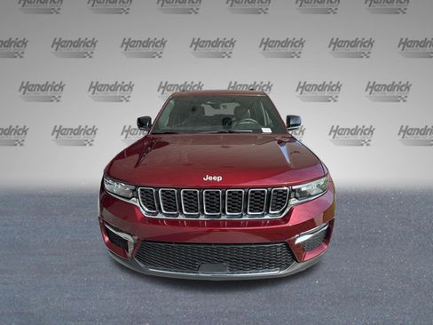 Used 2025 Jeep Grand Cherokee Limited AWD/4WD image 3