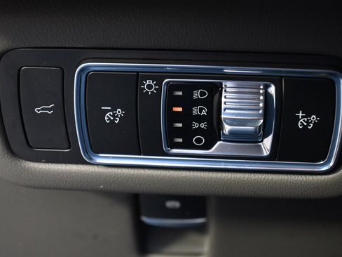 New 2025 Lincoln Nautilus Reserve image 25