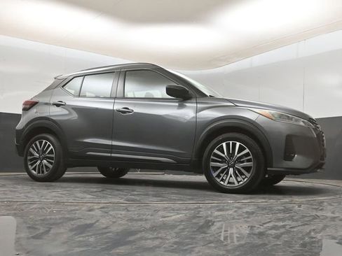 Used 2024 Nissan Kicks SR image 14