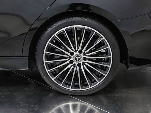 Used 2024 Mercedes-Benz C 300 Sedan image 10
