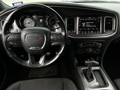 Used 2019 Dodge Charger Scat Pack w/ Dynamics Package RWD image 13