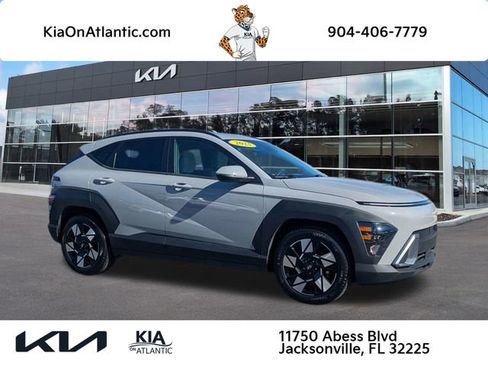 Used 2025 Hyundai Kona SEL image 1