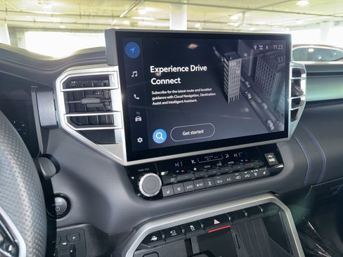 Used 2025 Toyota Sequoia Platinum image 27