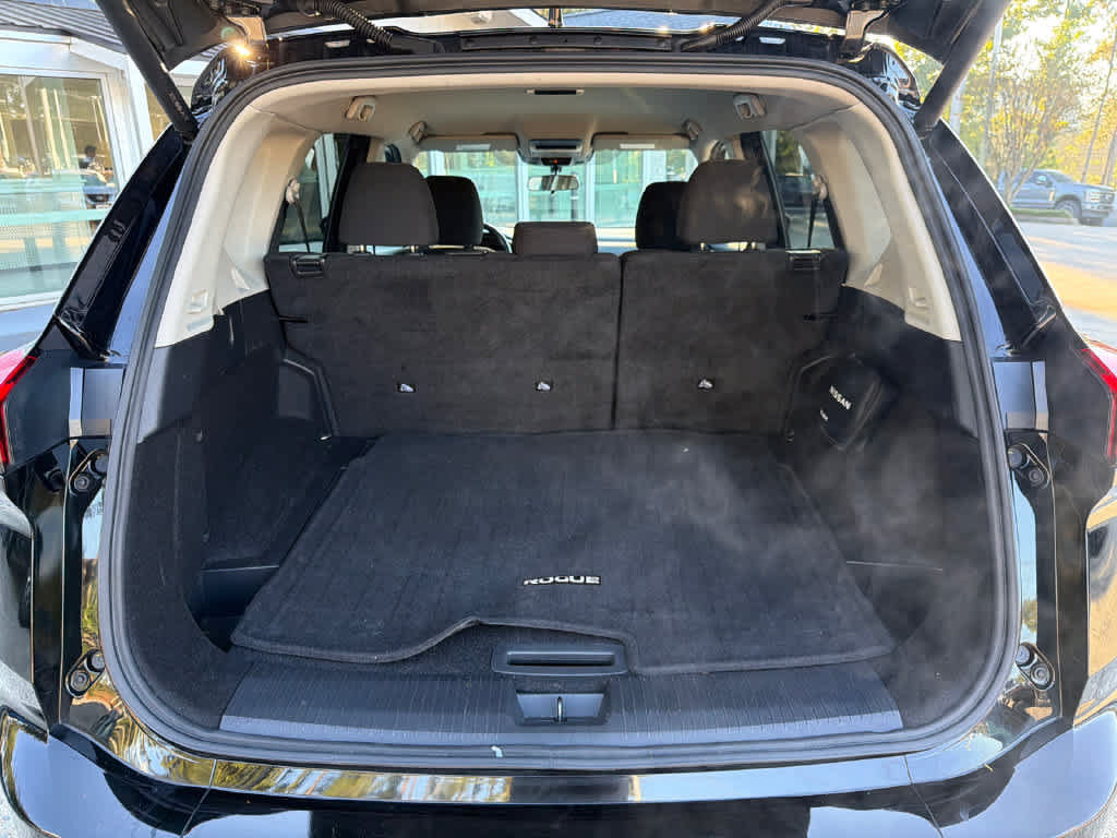 Used 2024 Nissan Rogue SV AWD/4WD image 19