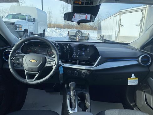 New 2026 Chevrolet Trax LS image 19