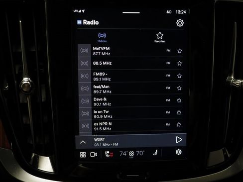 Used 2025 Volvo V60 B5 Cross Country Plus image 10