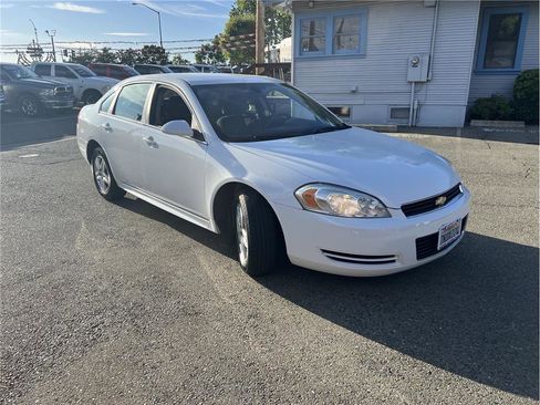Used 2010 Chevrolet Impala LS image 1
