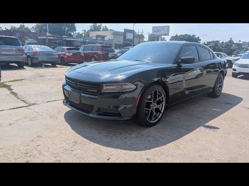 Used 2020 Dodge Charger SXT image 1