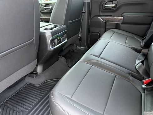 Used 2022 Chevrolet Silverado 1500 LTZ w/ LTZ Premium Package AWD/4WD image 9