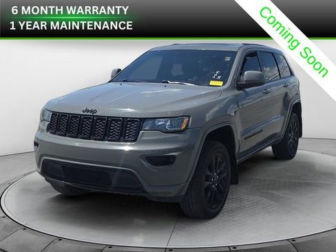 Used 2020 Jeep Grand Cherokee Altitude image 1