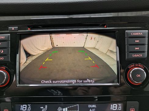 Used 2020 Nissan Rogue S AWD/4WD image 12