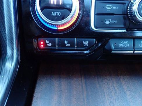Used 2023 GMC Yukon Denali Ultimate AWD/4WD image 22