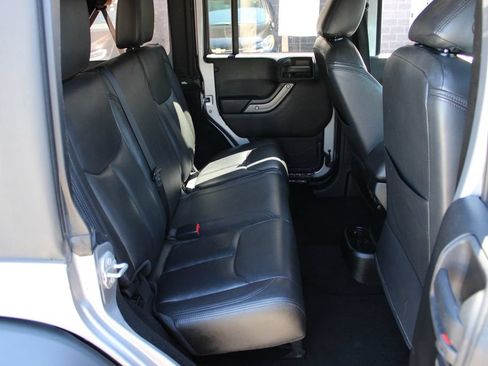 Used 2015 Jeep Wrangler Unlimited Sport w/ Quick Order Package 24S AWD/4WD image 34