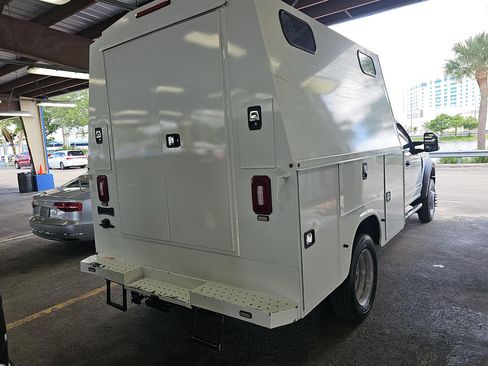 Used 2018 Ford F550 2WD SuperCab Super Duty w/ Power Equipment Group image 2