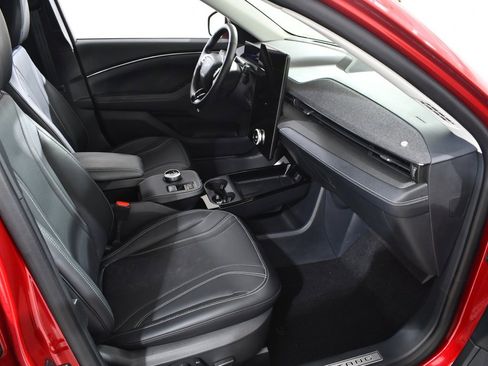 Used 2022 Ford Mustang Mach-E Premium image 10