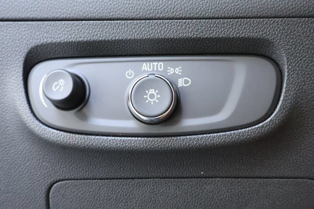 Used 2026 Buick Encore GX Sport Touring w/ Comfort Package FWD image 21