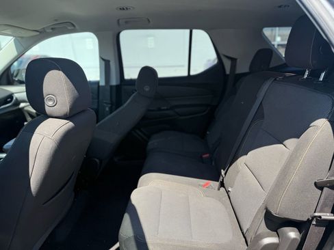 Used 2018 Chevrolet Traverse LS FWD image 15