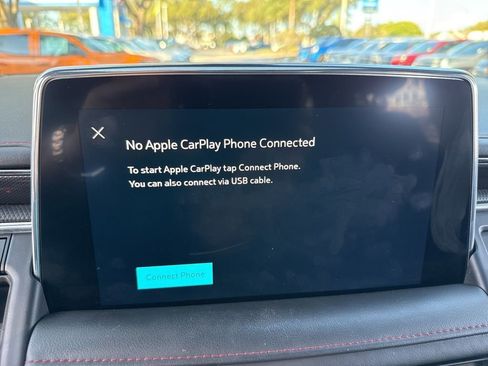 Used 2022 Chevrolet Suburban RST w/ Sport Performance Package image 36