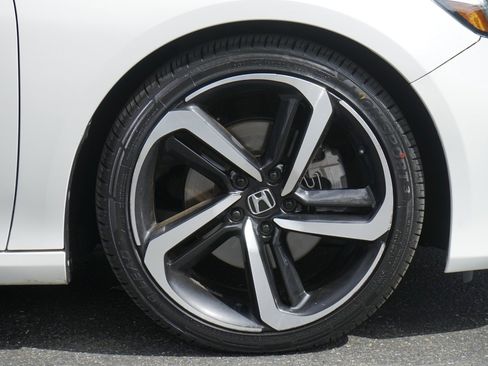 Used 2021 Honda Accord Sport image 11