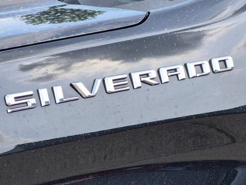 Used 2020 Chevrolet Silverado 1500 Custom w/ Custom Value Package AWD/4WD image 10