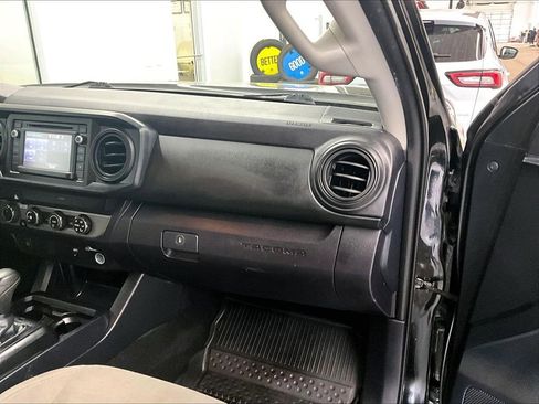 Used 2019 Toyota Tacoma SR AWD/4WD image 13